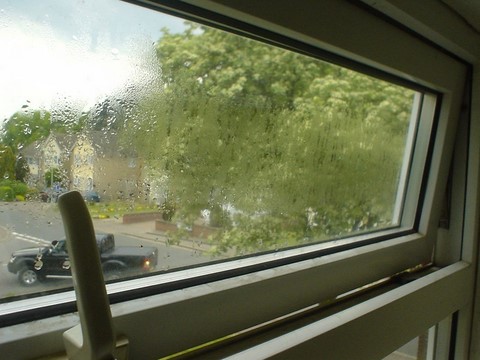 Double glazing condensation 1